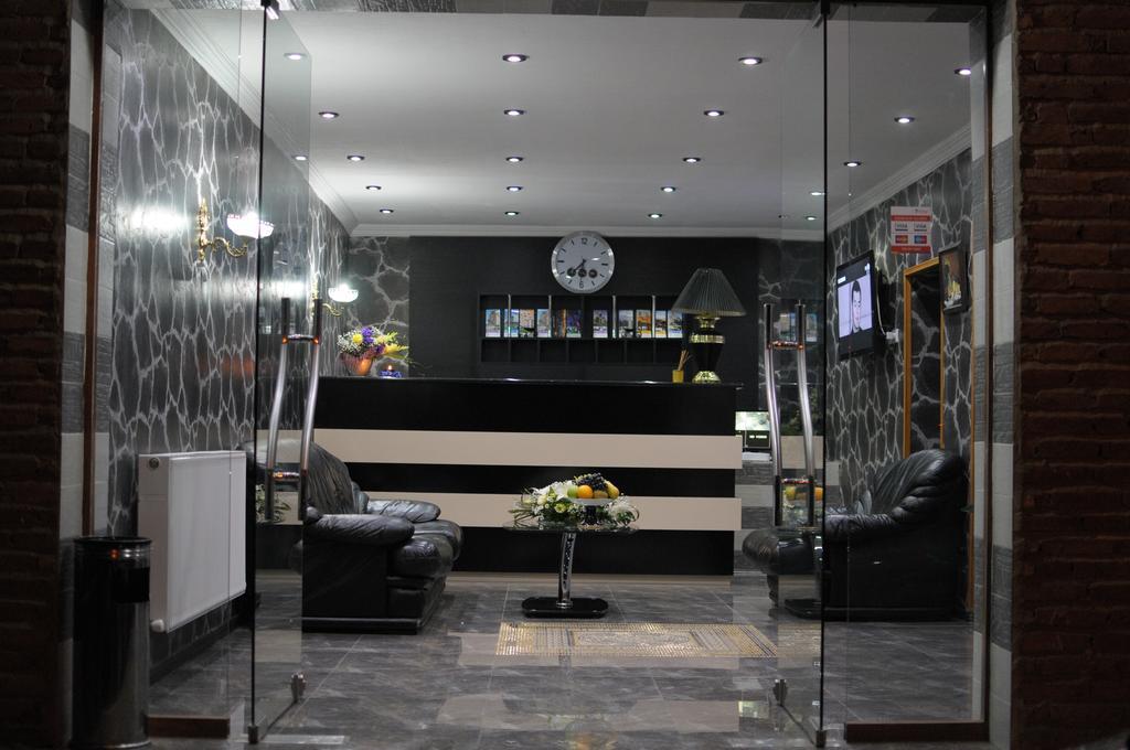 7 Baits Hotel Tbilisi ภายนอก รูปภาพ